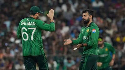 shadab khan 2302 icc