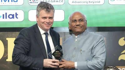 subba rao pavuluri president sia india felicitates ben palmer president of viasat commercial at the defsat 2026 conference in new delhi39s manekshaw centre on tuesday
