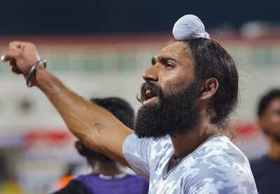 bhubaneswar gurindervir singh of punjab 500 celebrates after winning the men