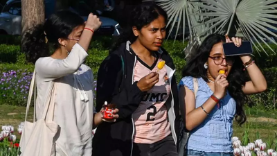 delhi has recorded temperatures above 30c for nine consecutive days