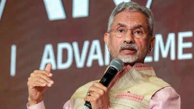 eam to address middle east tensions in parliament