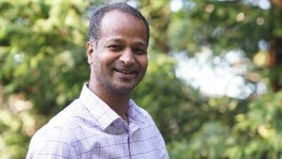 indian american ceo stranded in dubai says all countries except us are evacuating their citizens from middle east