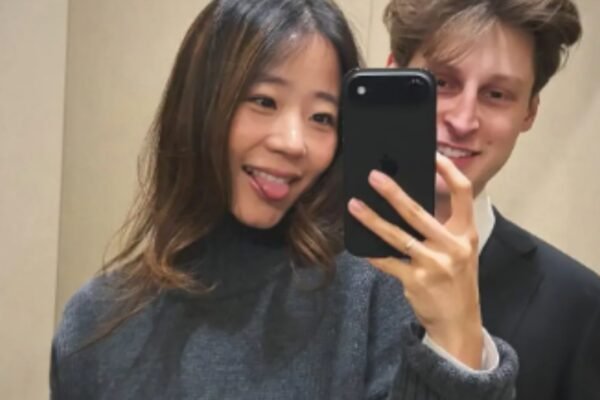 1777322838 photo