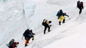 20 million scam at 30000 feet everest guides accused of poisoning trekkers for insurance payouts