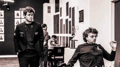magnus carlsen and hans niemann photo by grand chess tour