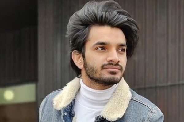 Indian origin biotech engineer admits exposing himself on Emirates flight to