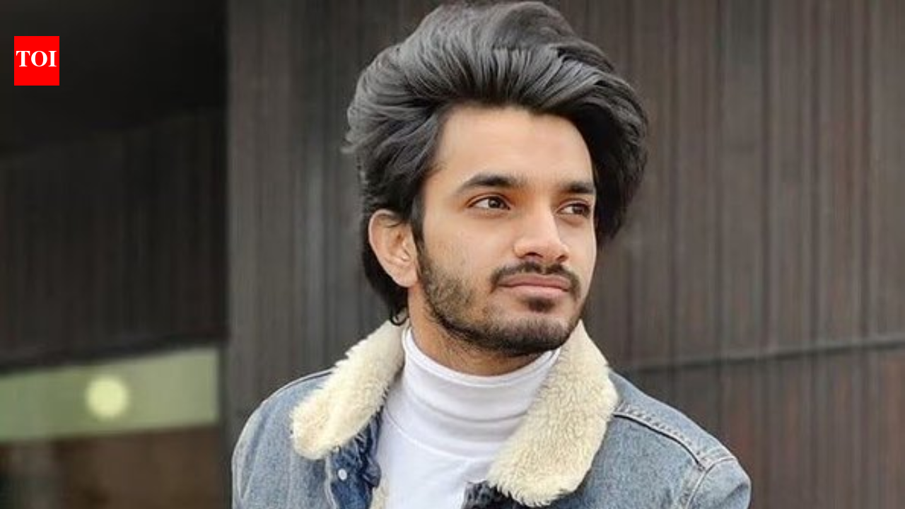 Indian origin biotech engineer admits exposing himself on Emirates flight to