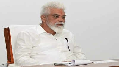 maharashtra makes marathi mandatory in classes 1 10 announces strict enforcement drive