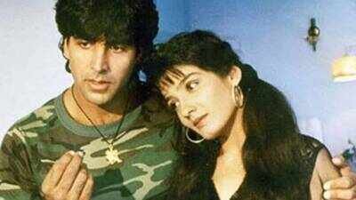 raveena tandon lauds akshay kumars growth as an actor as they reunite after 22 years