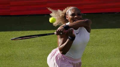 serena returns williams makes a winning comeback in doubles at queen39s club with mboko