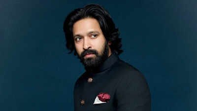vikrant massey shares a unique insight into rajkumar hiranis films ahead of the release of pritam and pedro you can never truly hate the villain in his films