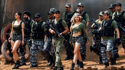 welcome to the jungle box office collection day 2 akshay kumar starrer posts massive first saturday crosses rs 57 crore worldwide
