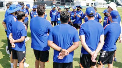 1783814977 team india