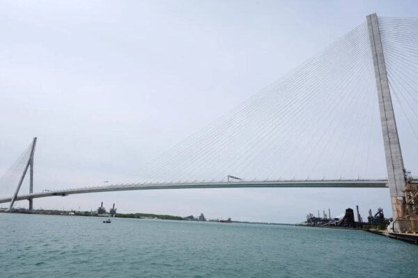 1783822760 photo