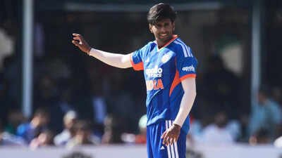 1785076890 mayank yadav