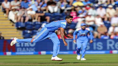 cardiff wales jul 16 ani india39s gurnoor brar bowls during 2nd odi against