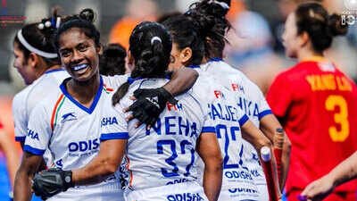 1786886660 team india
