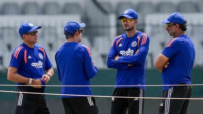 1787478876 team india