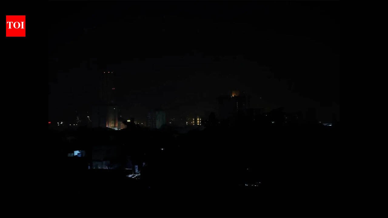 1787484154 photo