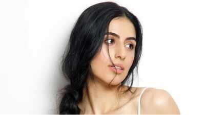 1787848994 deepika 6