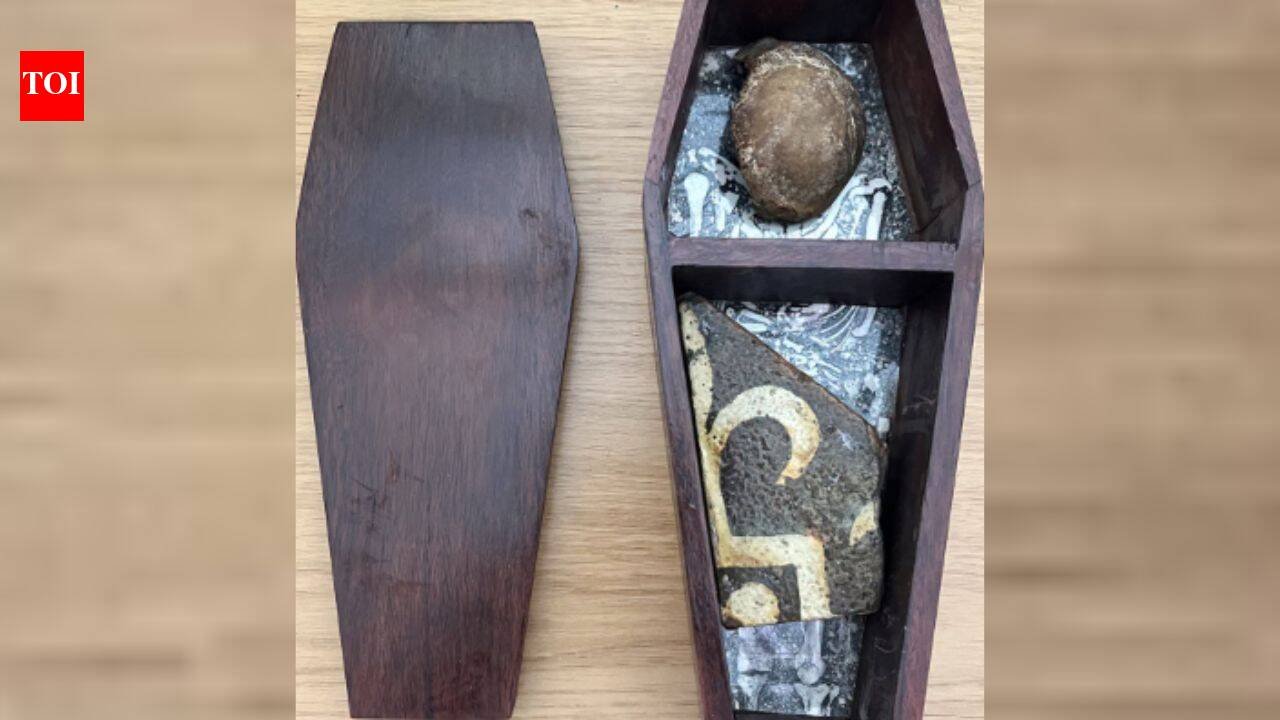 In 1956 an 11 year old took an abbots kneecap and medieval