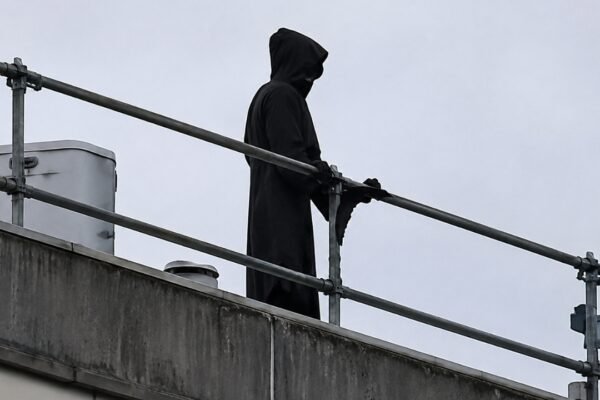 Man dressed as ‘Grim Reaper climbs onto hospital roof with