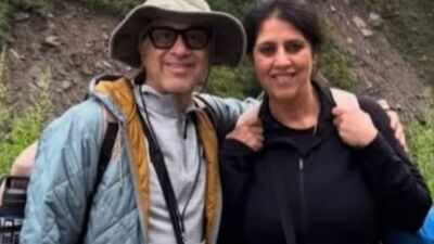 deepak ahuja 60 and his wife madhu ahuja 57