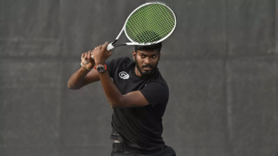 dhakshineswar suresh