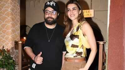 kriti sanon dinner outing look worth rs 55 lakh image credits yogen shah for etimes