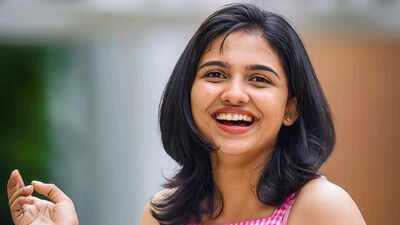 mamitha baiju on working with vijay in jana nayagan and suriya in viswanath and sons even getting a small role in it would have been lucky