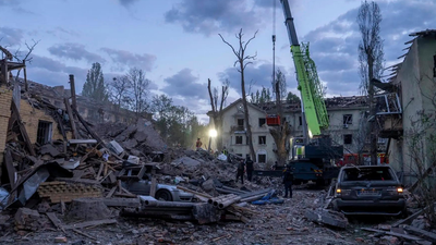 russia strikes near ukraines kyiv