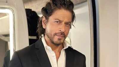 when shah rukh khan recalled his fathers emotional story behind avoiding the valley and how yash chopra finally made it happen ive been all over the world but i never went to kashmir