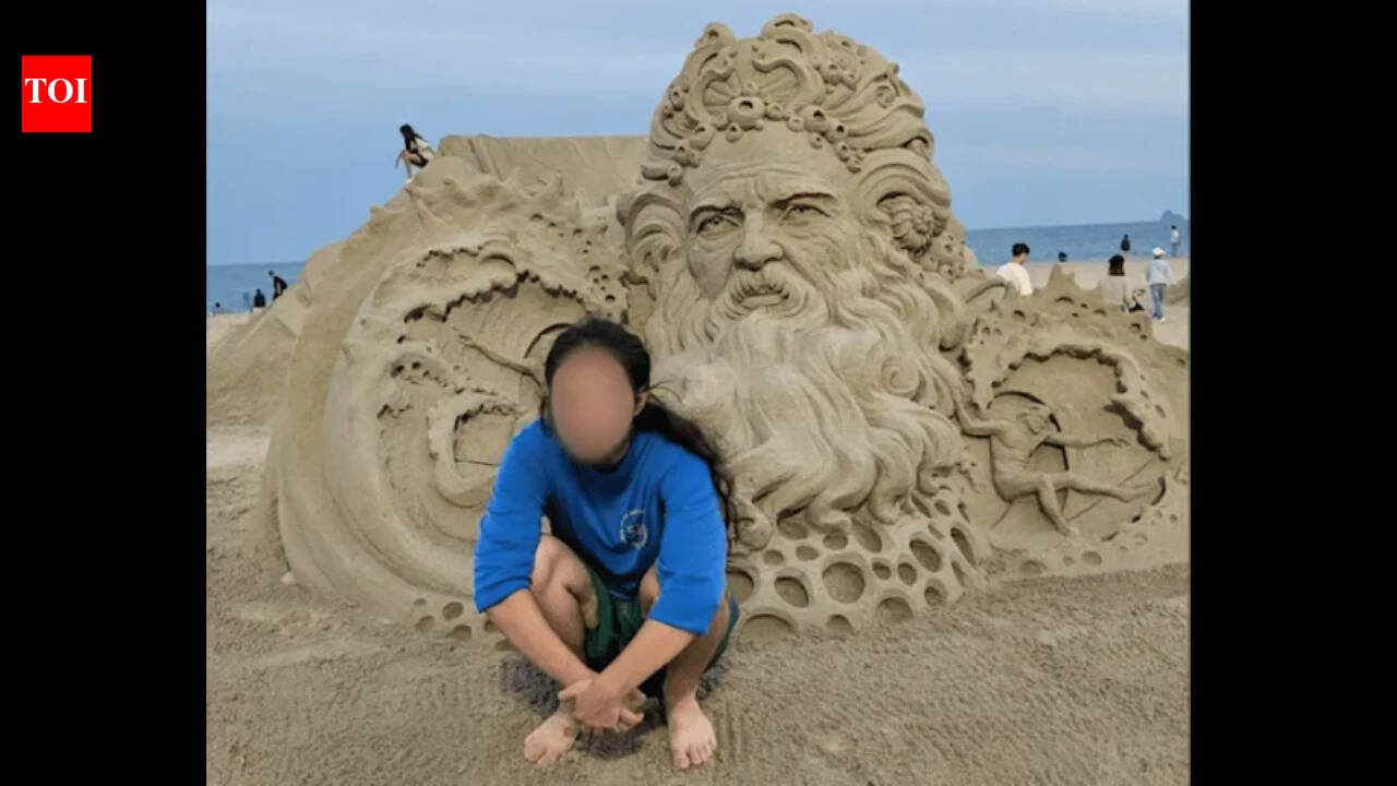 1790024673 photo