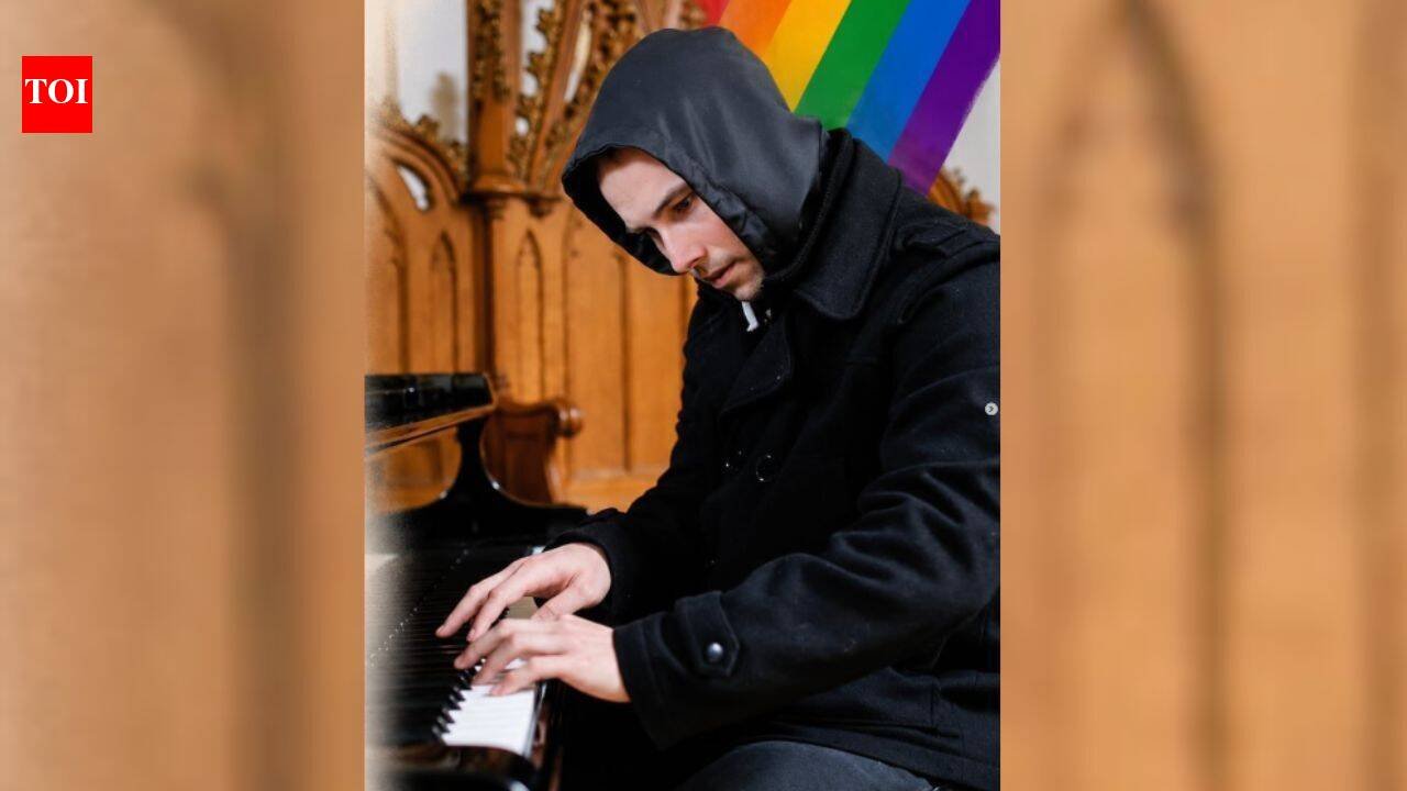 In January 2024 a homeless man played piano at a