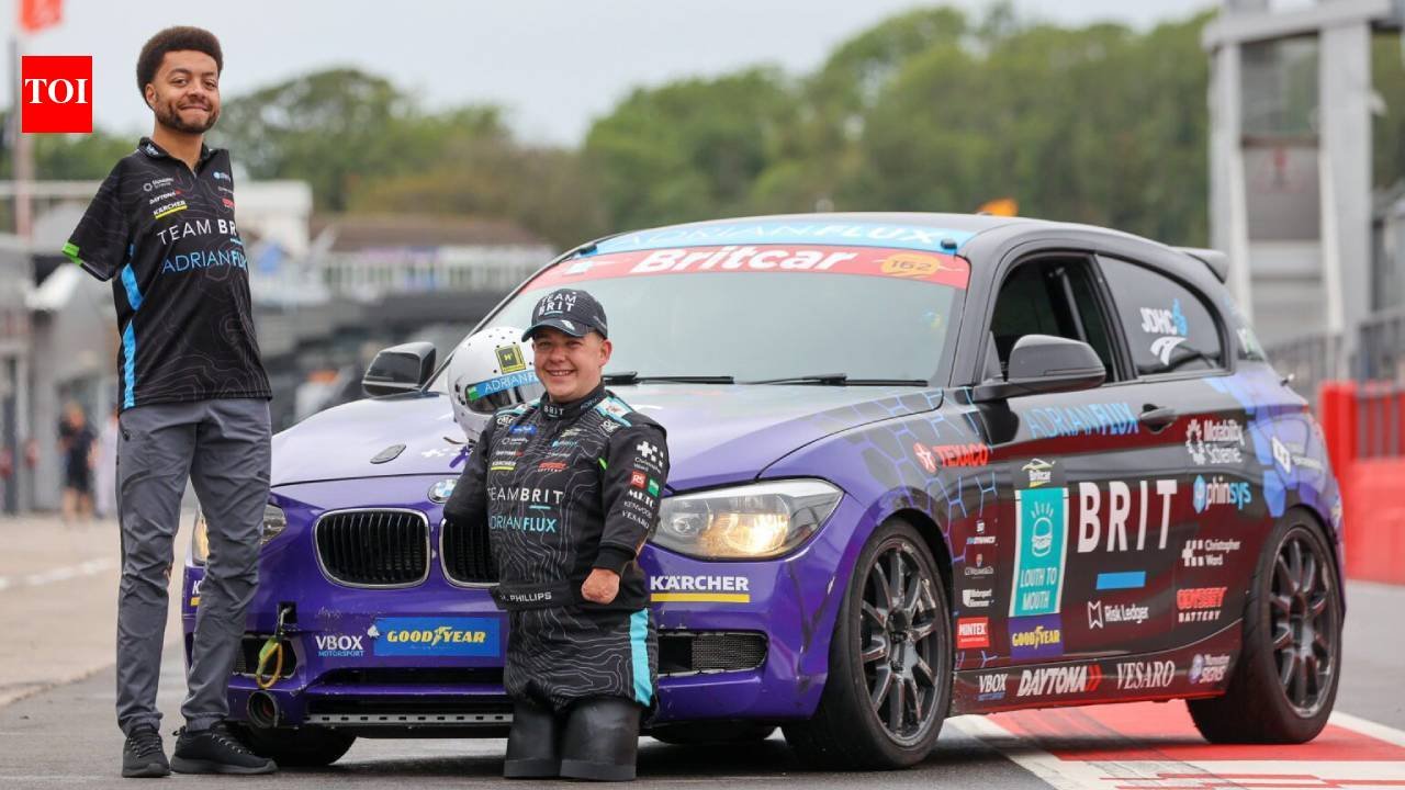 Meet Callum Smith The 23 year old armless racing driver who steers