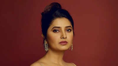 prajakta mali sells her goregaon flat for rs 112 crore days after buying a rs 642 crore home report