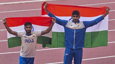 1792768854 team india