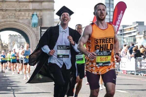 An Oxford professor ran the London Marathon dressed as an