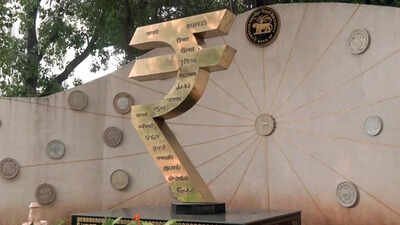 rupee ends the week in green